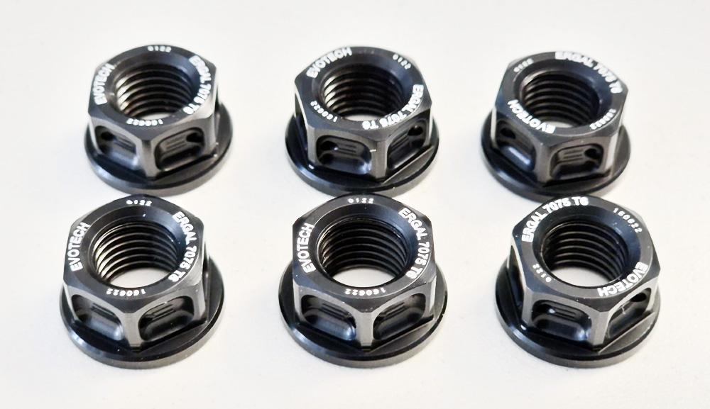 Evotech Mutternset Schwarz  (6 Stk.) M10x1,25 Kettenblattträger KTM 1290 SDR / GT